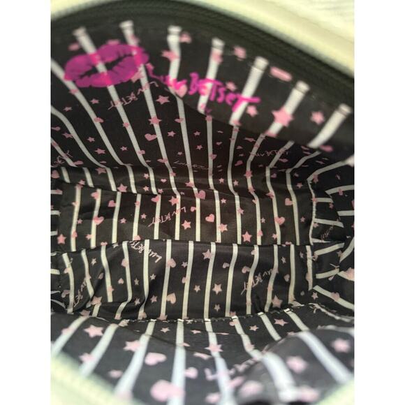 Betsey Johnson Silver Metallic Black Heart Handbag Purse - Picture 5 of 6